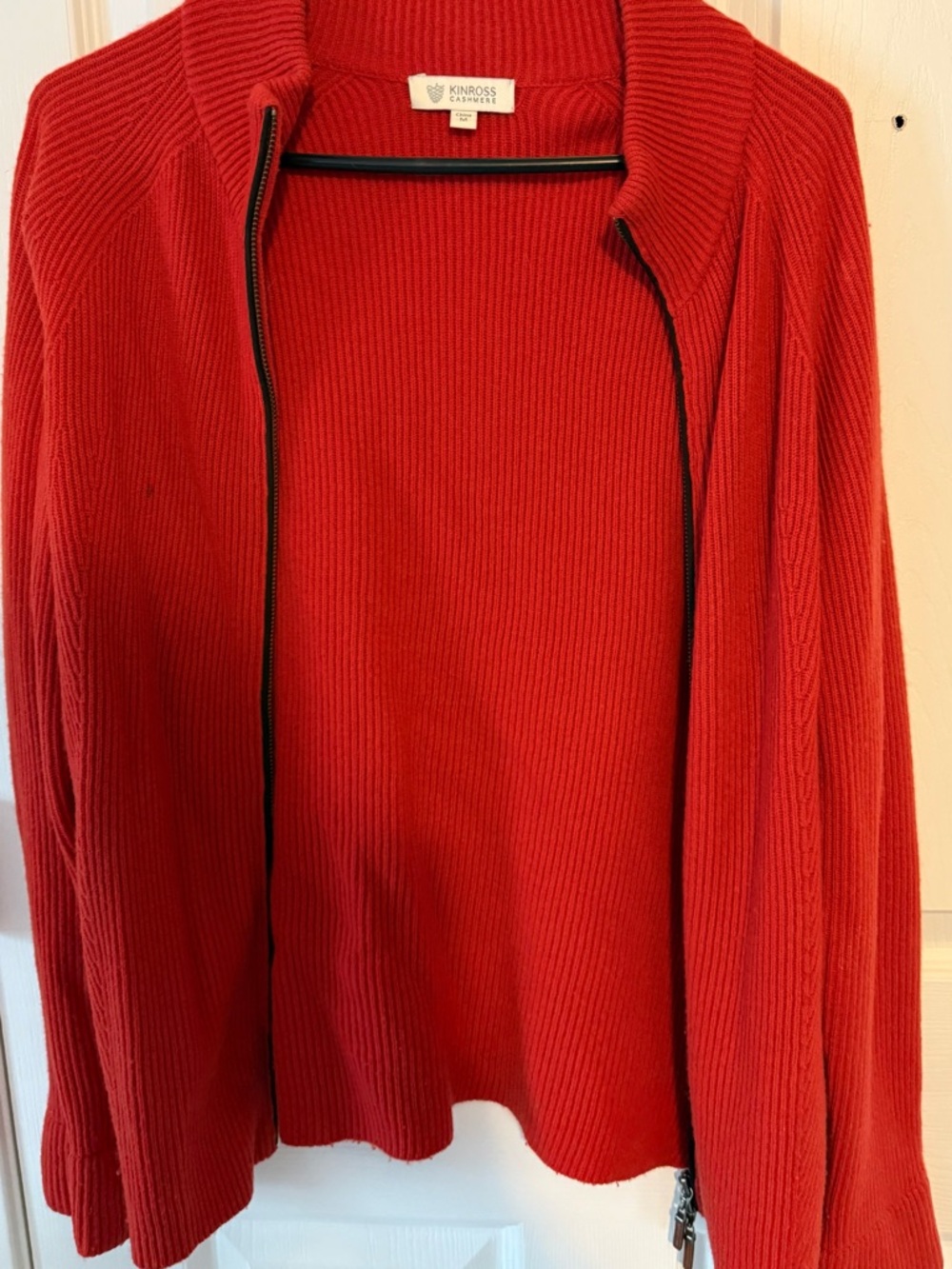 Kinross Red Zip-Front Ribbed Cashmere Cardigan